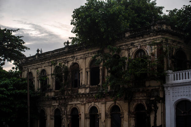 Colombo, Sri Lanka: Old building downtown