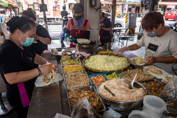 Tainan, Taiwan: Shuixian Gong Market - 