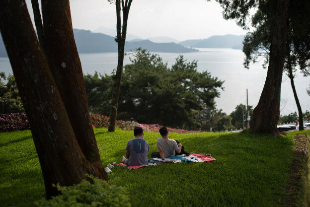 Sun-Moon Lake, Taiwan: Wenwu Temple - Chilling