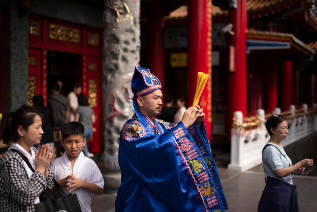 Sun-Moon Lake, Taiwan: Ceremony at Wenwu Temple