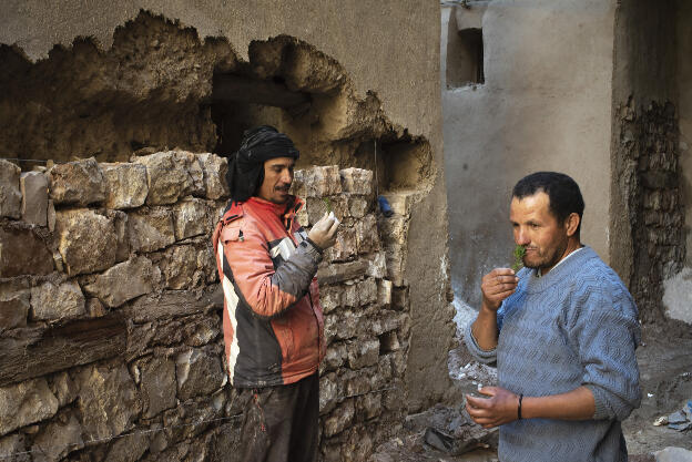 Youssef's friend working on restauration of Goulmima ksar