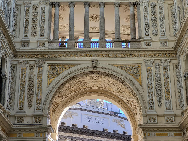 Galleria Umberto I, Napoli