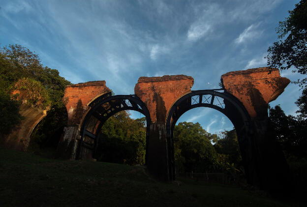 Remains of Longteng Bridge, Taiwan