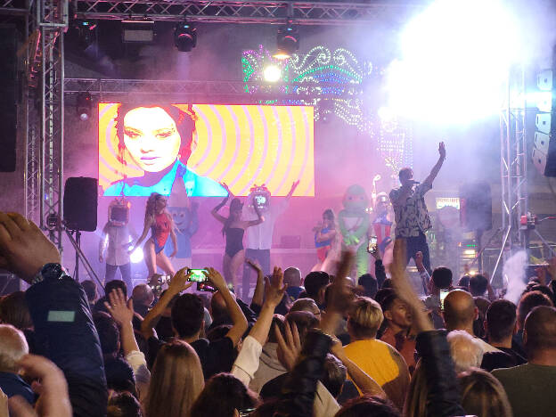 Palinuro city festival with 90s motto