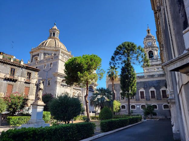  Sant'Agata gardens in front of Basilica Cattedrale di Sant'Agata, Catania