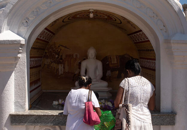 Maha Viharaya, Anuradhapura, Sri Lanka