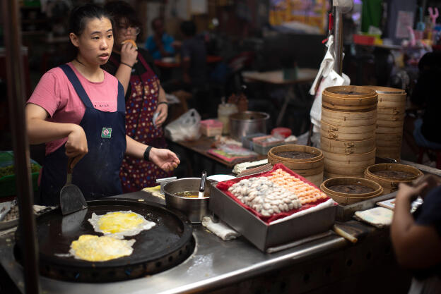 Kaohsiung, Taiwan: Night market